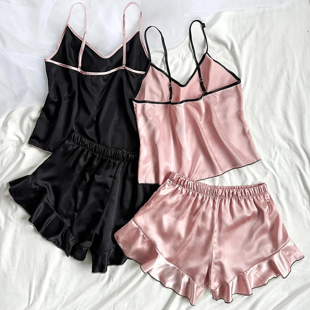 Pijama feminino de cetim macio, camiseta com decote em V, babados nas bordas e laço,